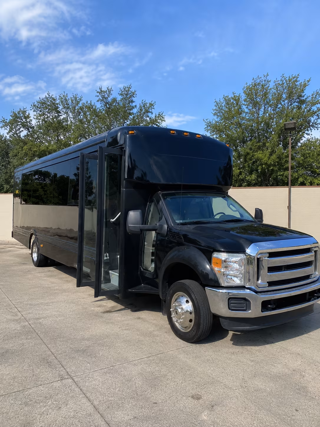 murrieta 20 passenger party bus